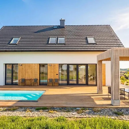 Moderní Dům S Bazénem Hébergement de vacances Cervena Tremesna